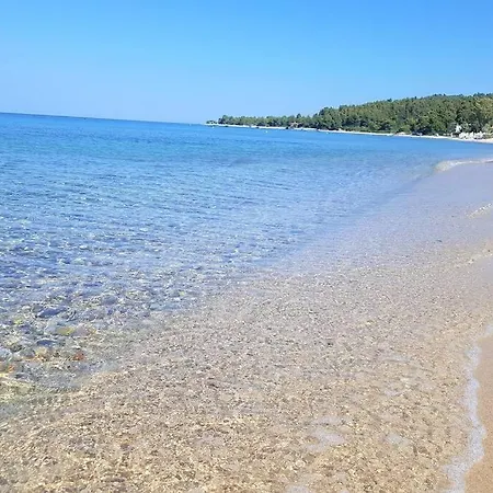 Nicol * Neos Marmaras